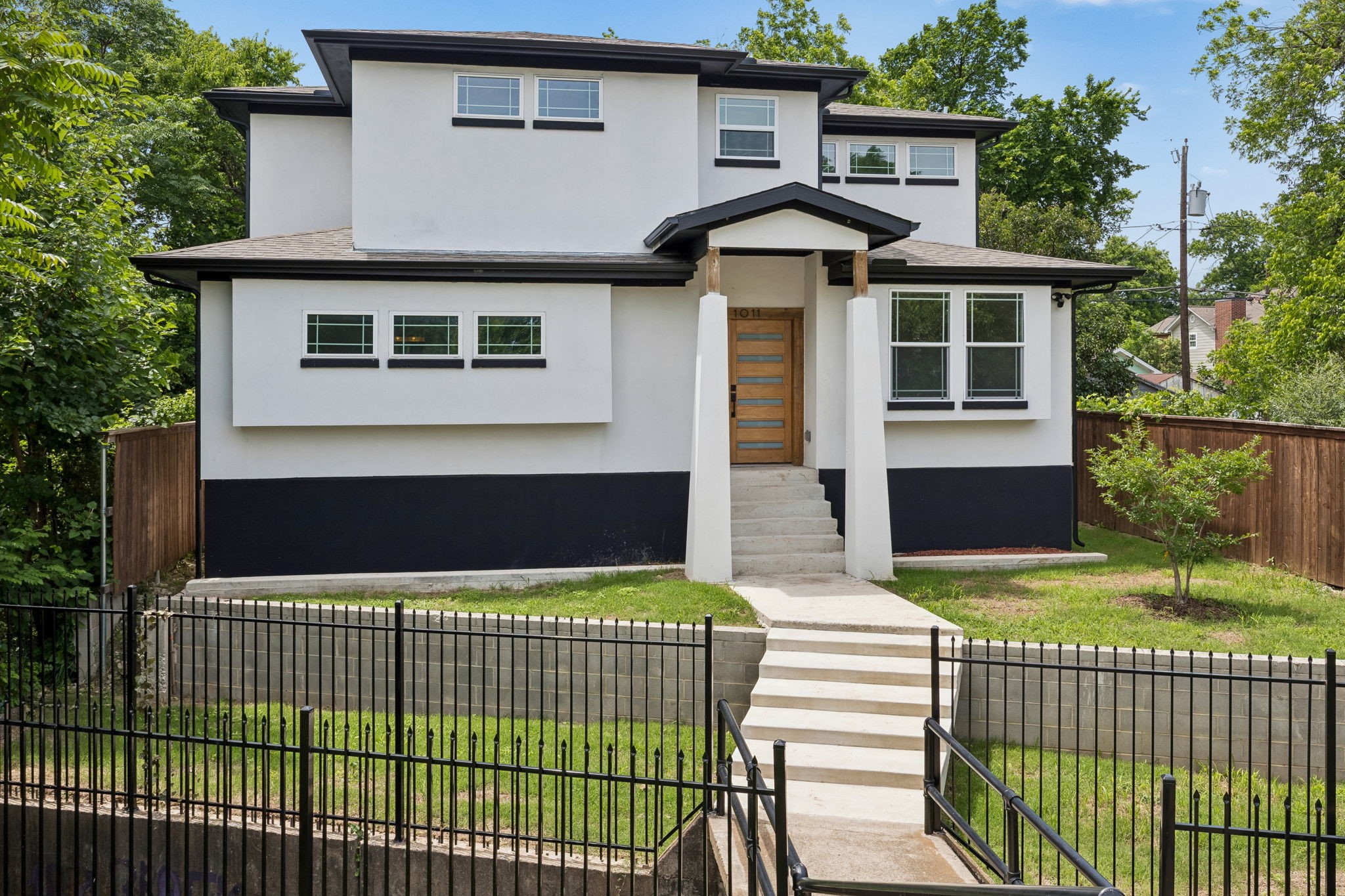 1011 S Waverly Drive Dallas TX 75208