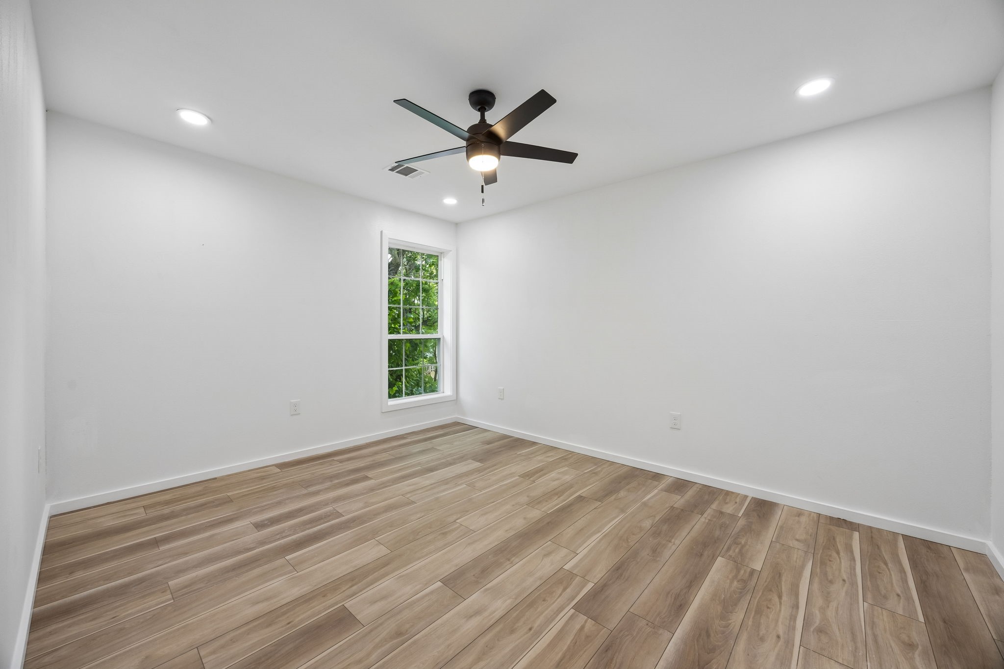 1011 S Waverly Drive Dallas TX 75208