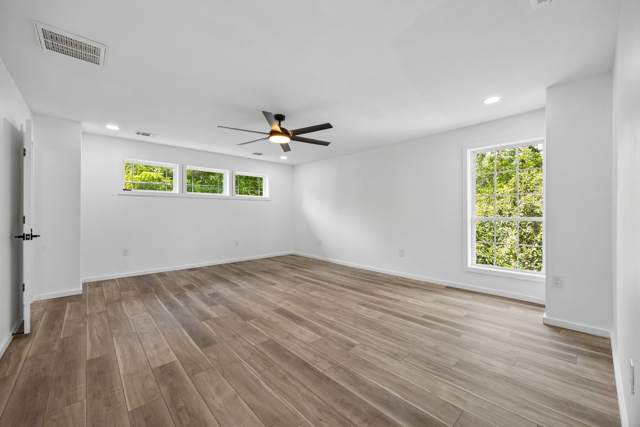 1011 S Waverly Drive Dallas TX 75208