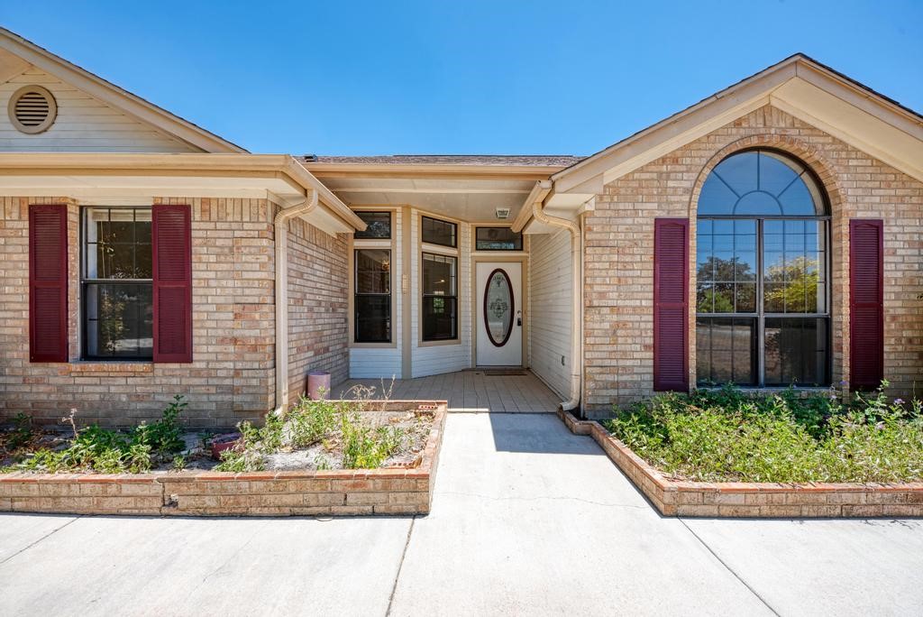 202 E Tomlinson Street Florence TX 76527