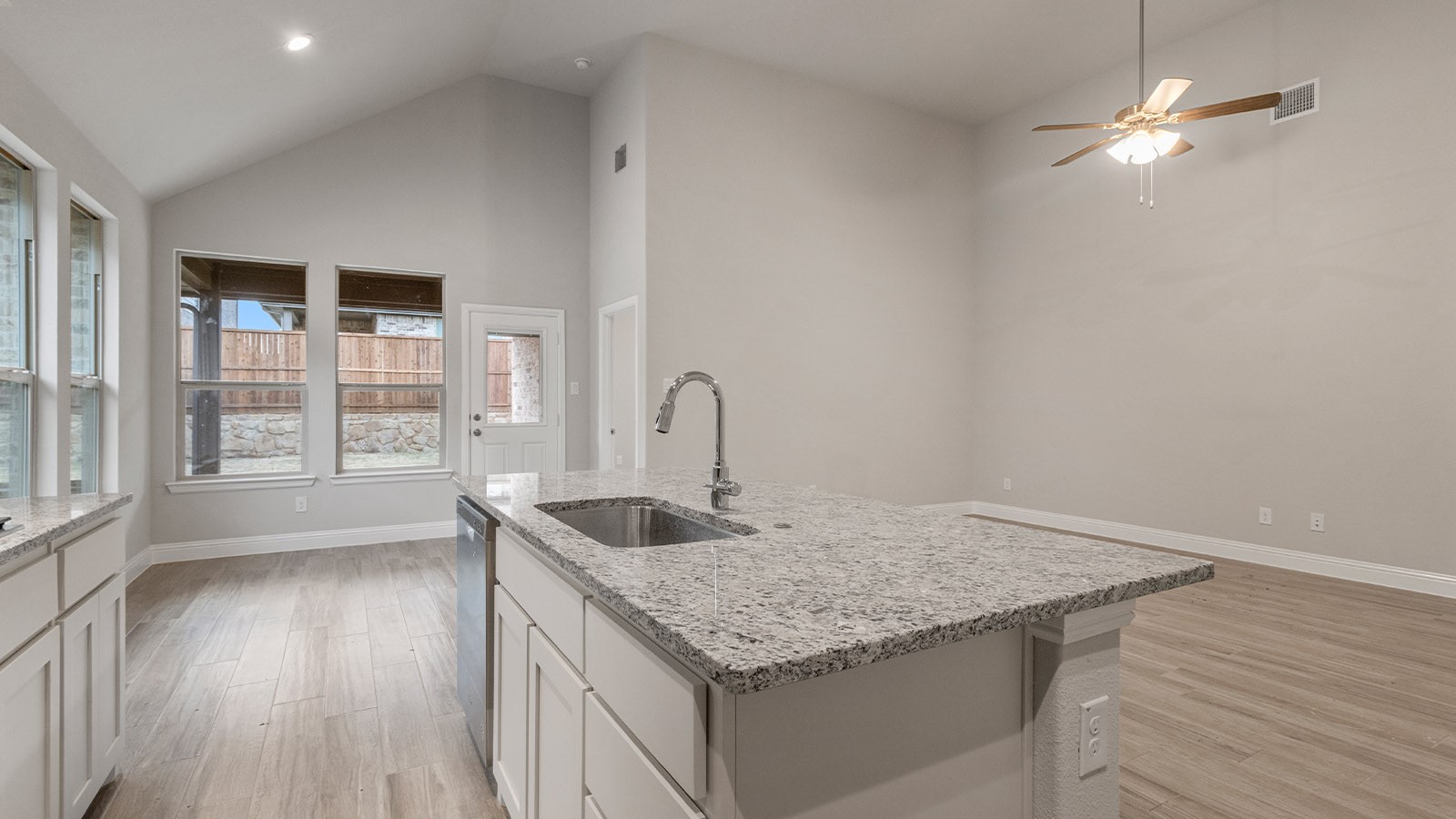 11229 Treehouse Trail Justin TX 76247