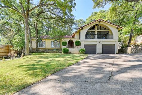 4300 Valleycrest Drive Arlington TX 76013