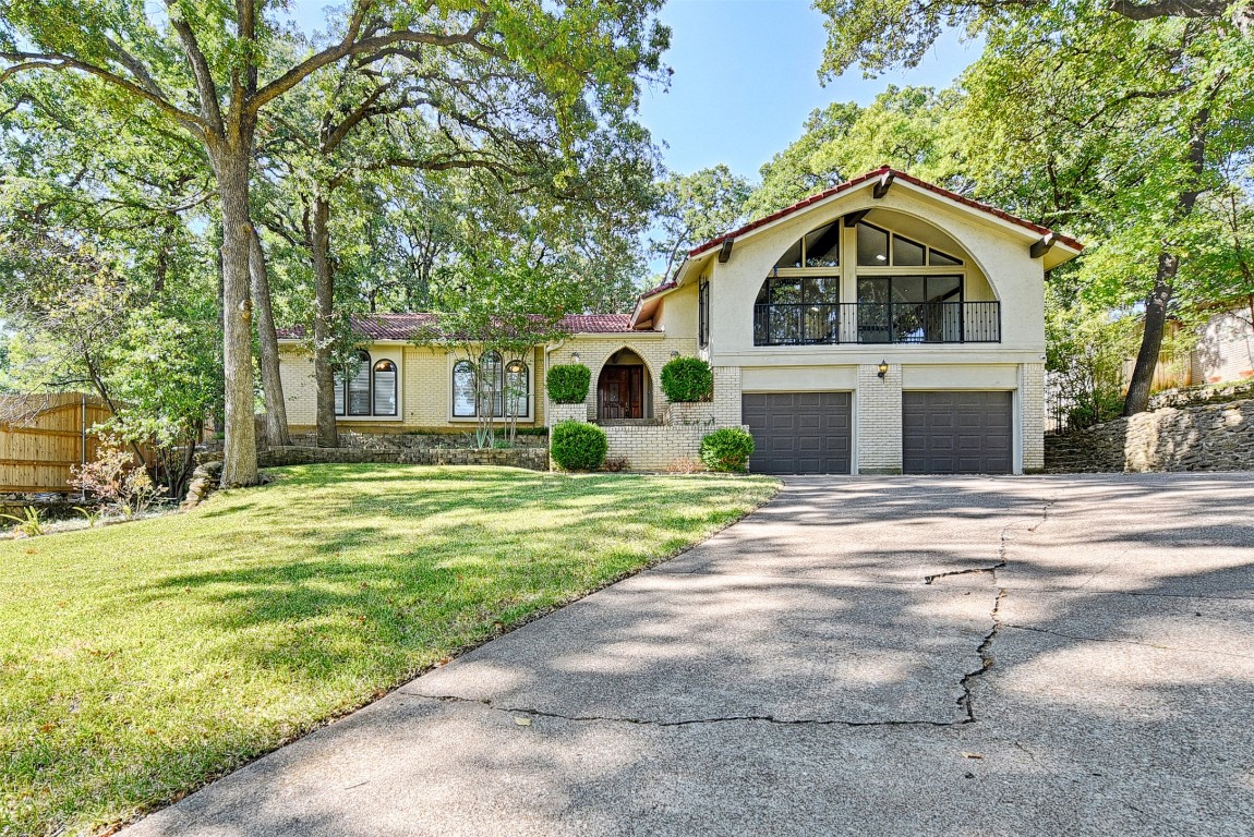 4300 Valleycrest Drive Arlington TX 76013