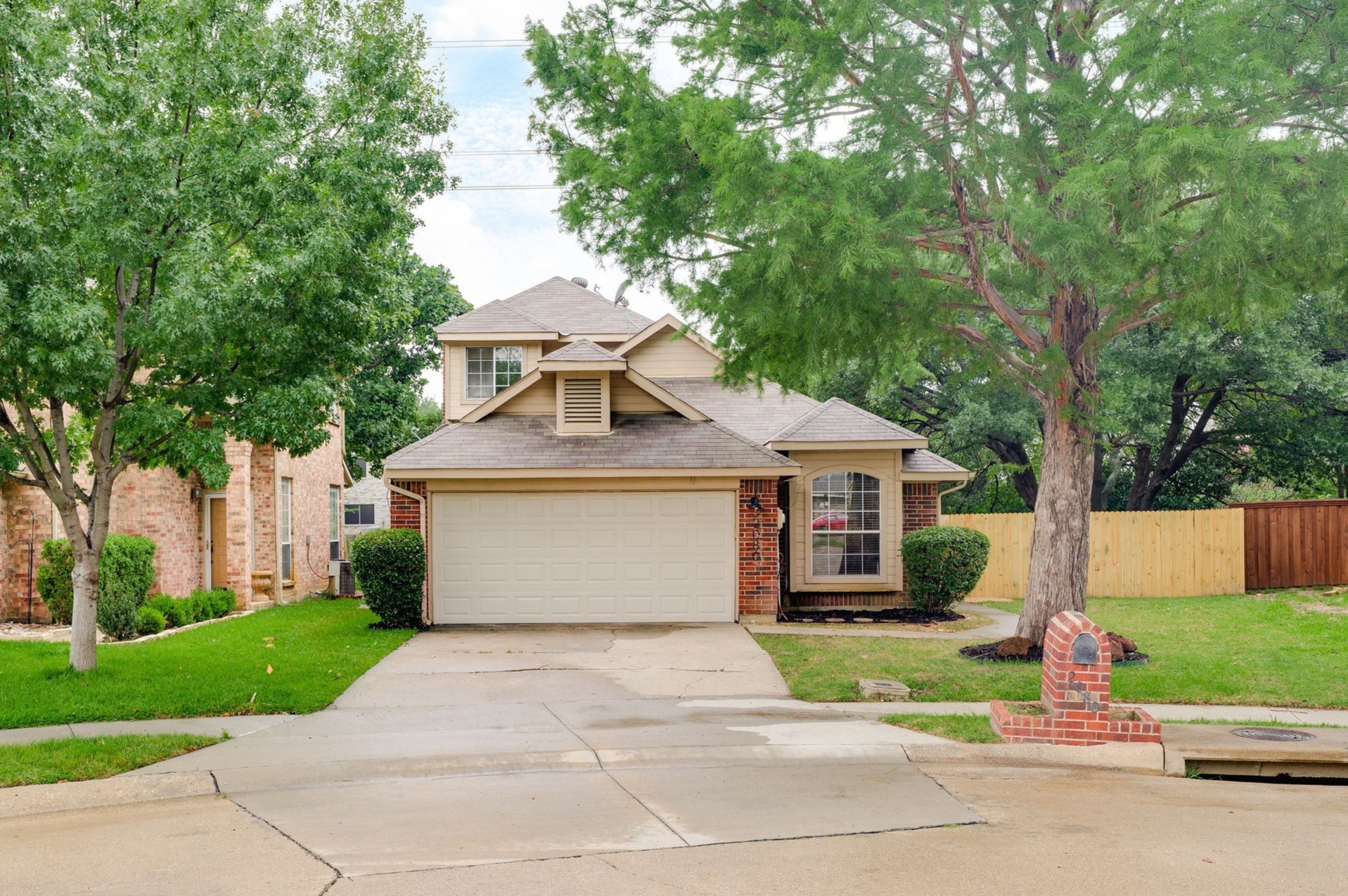 2080 Montclair Lane Lewisville TX 75067