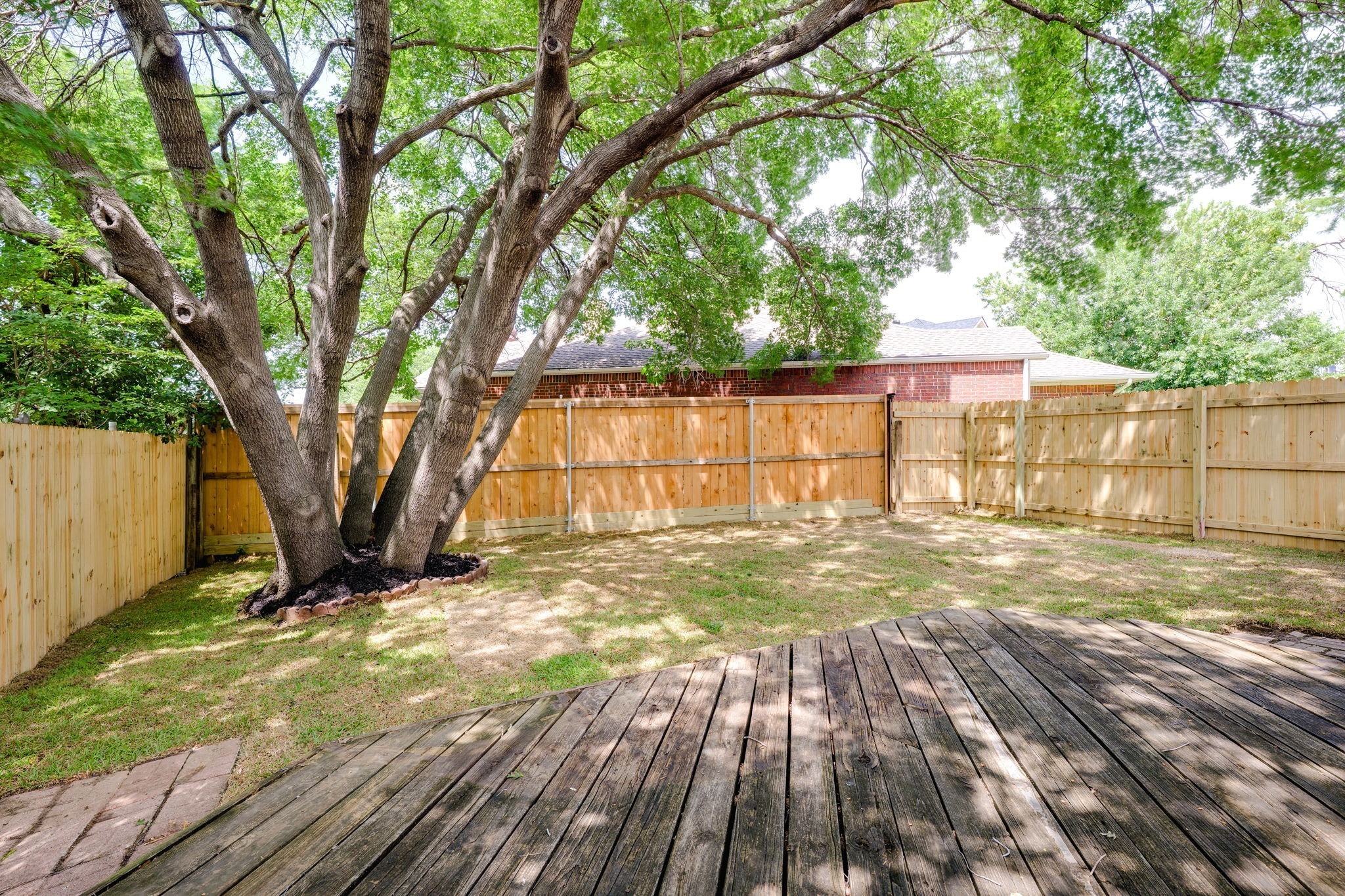 2080 Montclair Lane Lewisville TX 75067