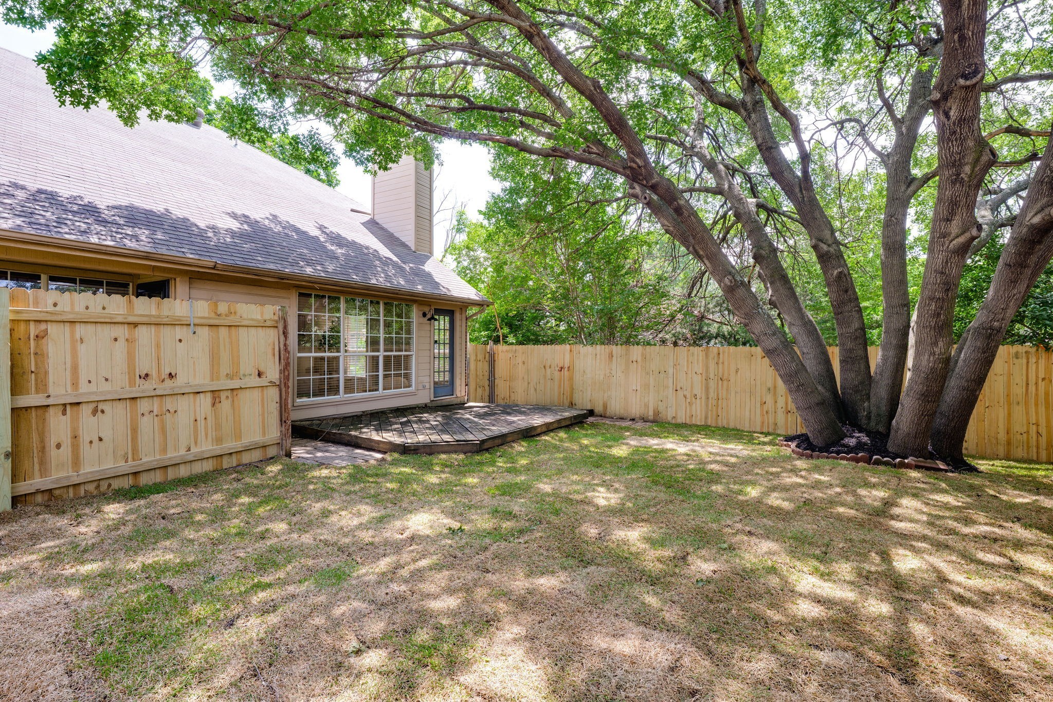2080 Montclair Lane Lewisville TX 75067