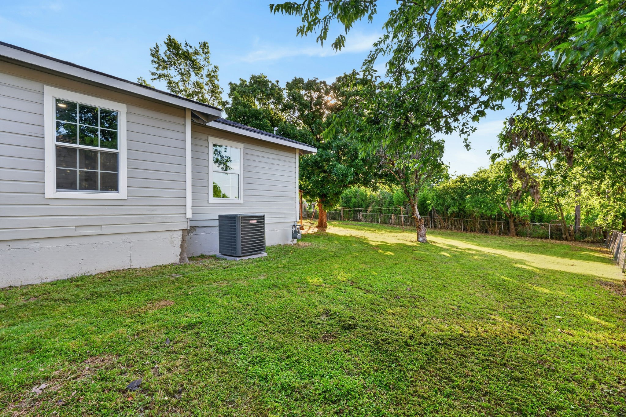 2006 20th Street Mineral Wells TX 76067