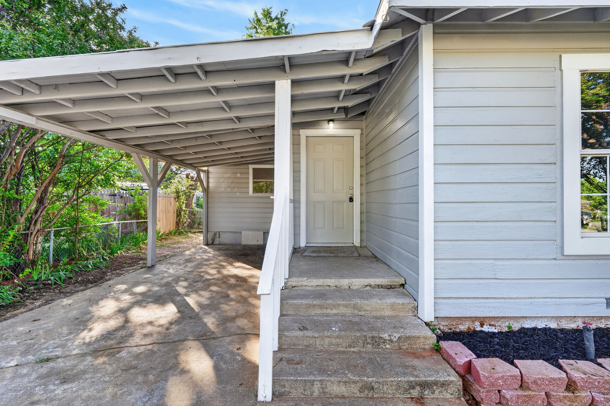 2006 20th Street Mineral Wells TX 76067