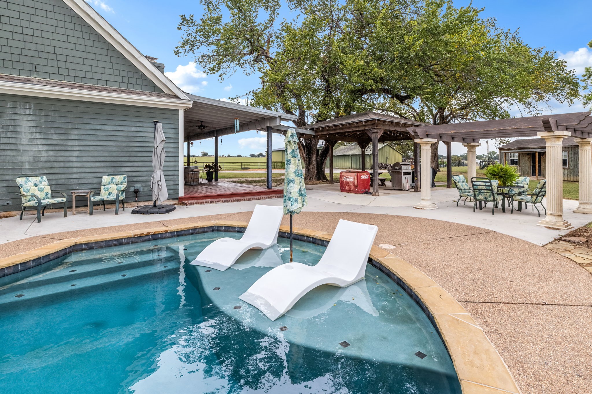 340 County Road 3336 Paradise TX 76073