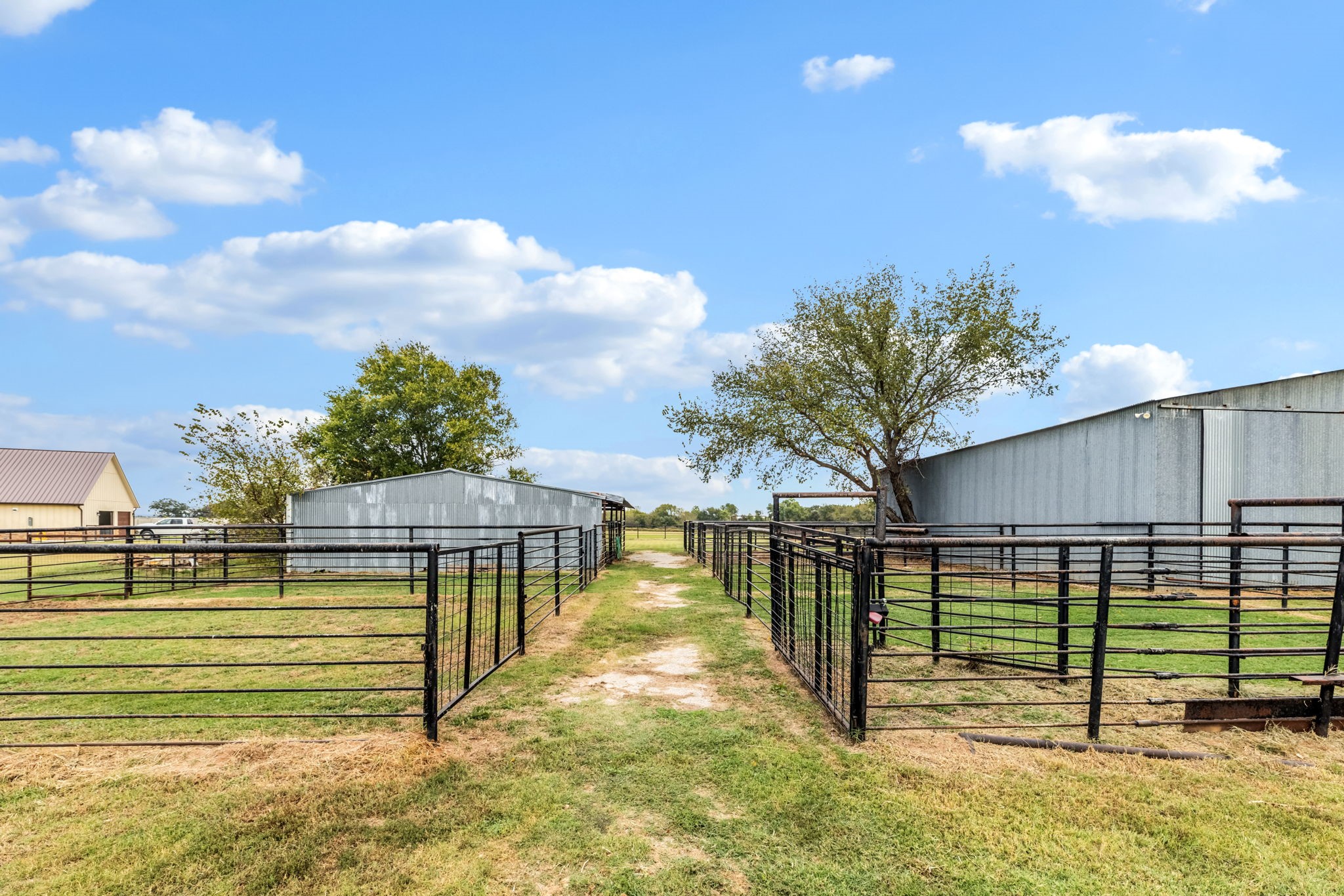 340 County Road 3336 Paradise TX 76073