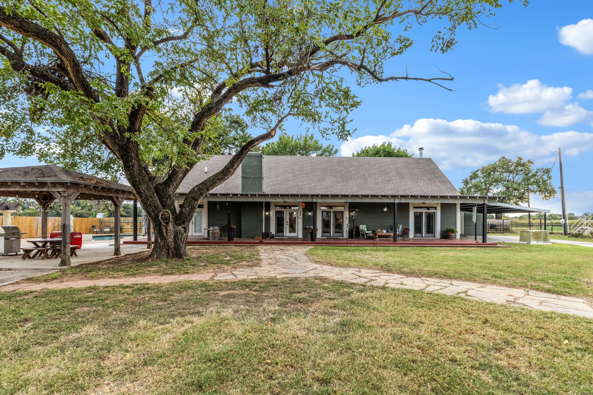 340 County Road 3336 Paradise TX 76073