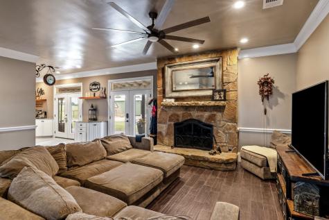 340 County Road 3336 Paradise TX 76073