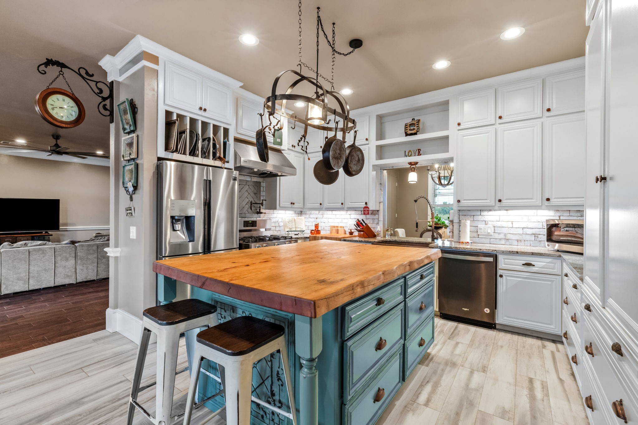 340 County Road 3336 Paradise TX 76073