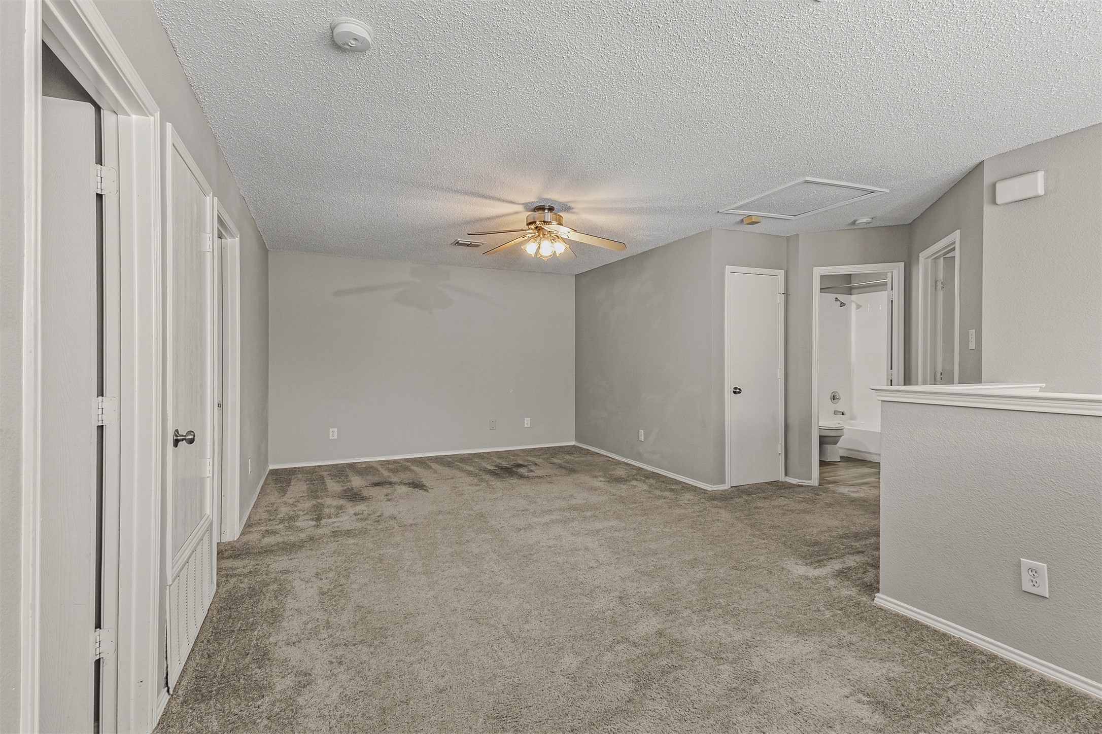 9305 Goldenview Drive Fort Worth TX 76244