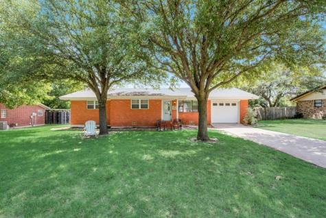 1021 N Cedar Street Muenster TX 76252