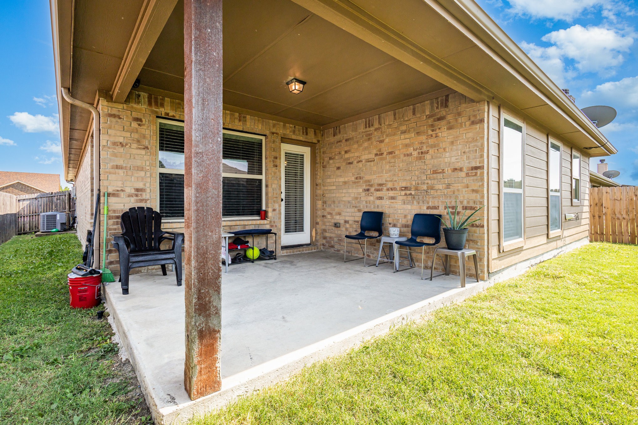 2008 Karsen Lane Heartland TX 75126