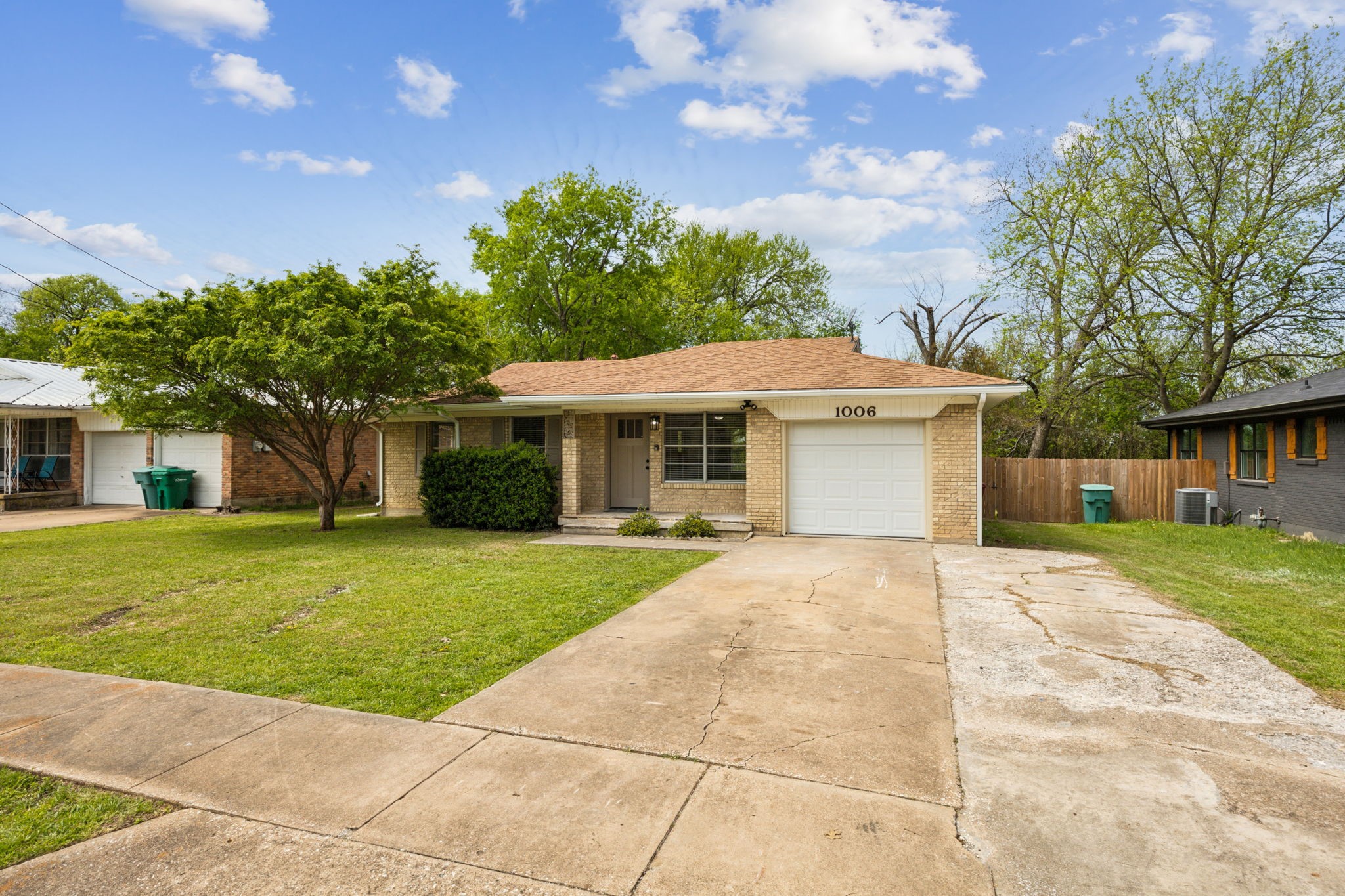 1006 N Grant Drive Sherman TX 75092