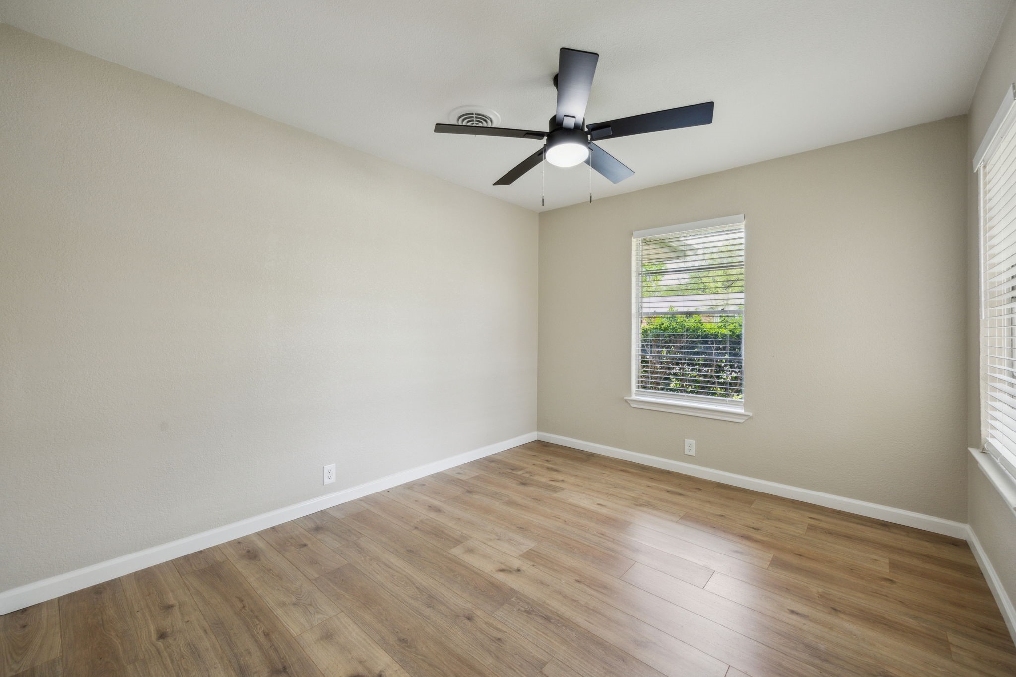 1006 N Grant Drive Sherman TX 75092