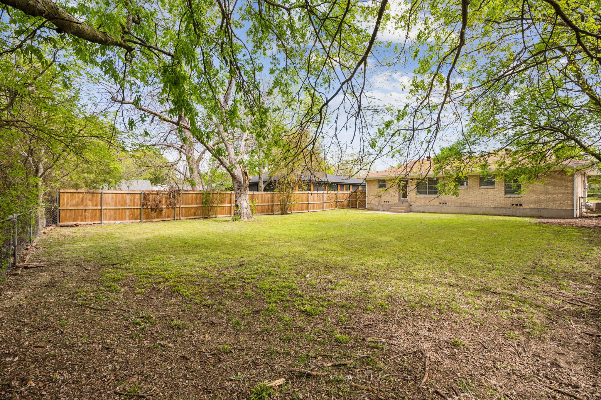 1006 N Grant Drive Sherman TX 75092