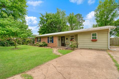 1975 Brown Avenue Paris TX 75460