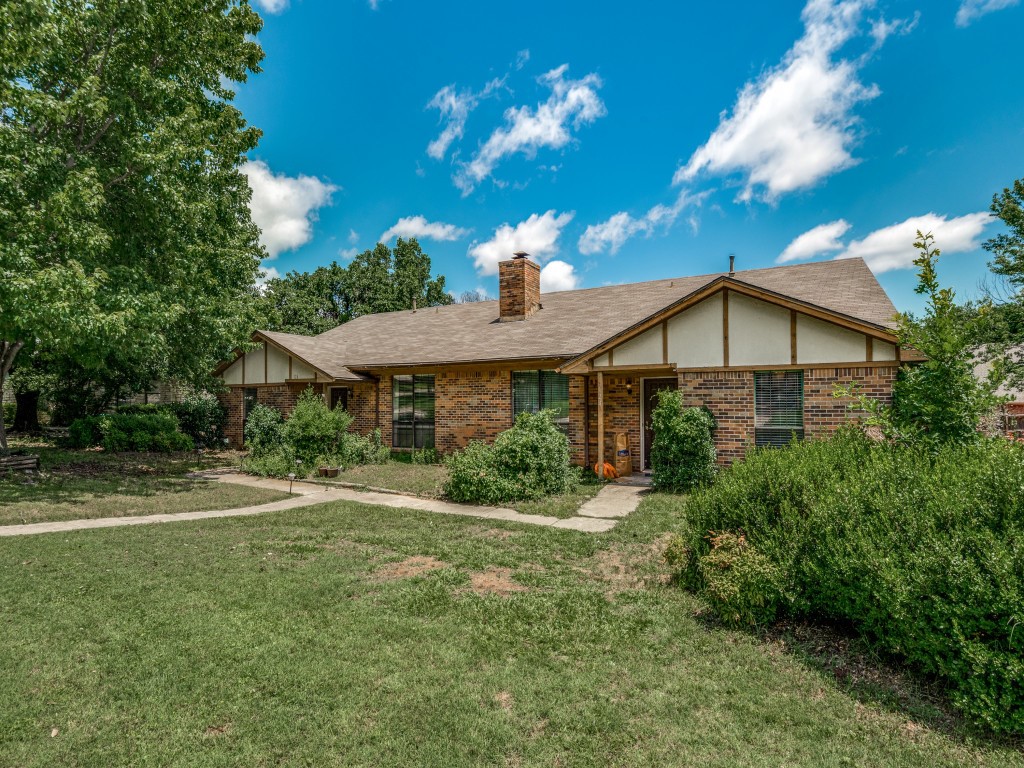 124-126 Hollyhill Lane Denton TX 76205