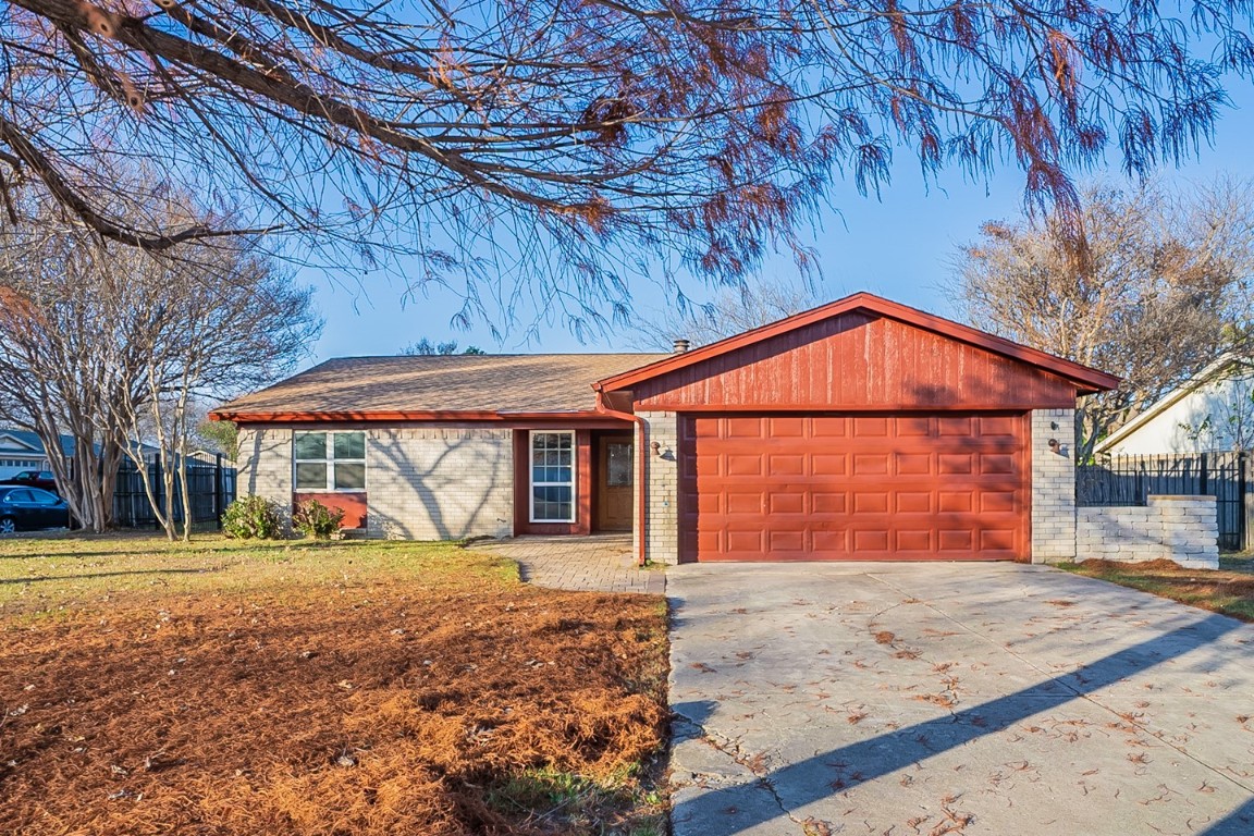 556 Cole Avenue Saginaw TX 76179