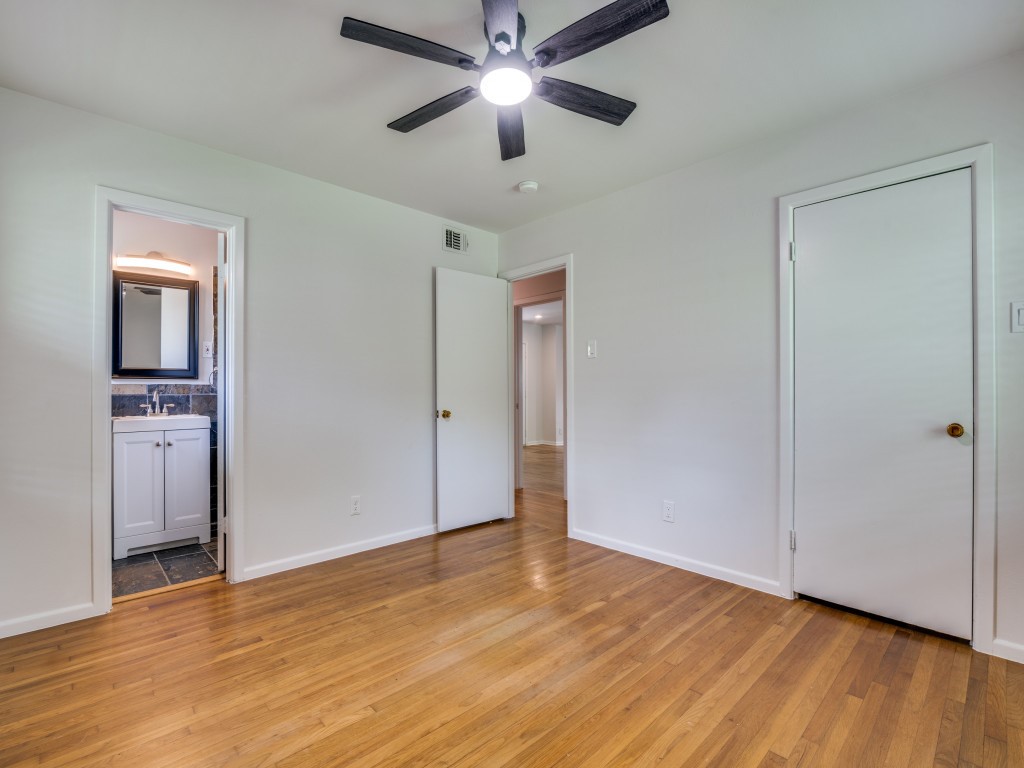 2315 Inadale Avenue Dallas TX 75228