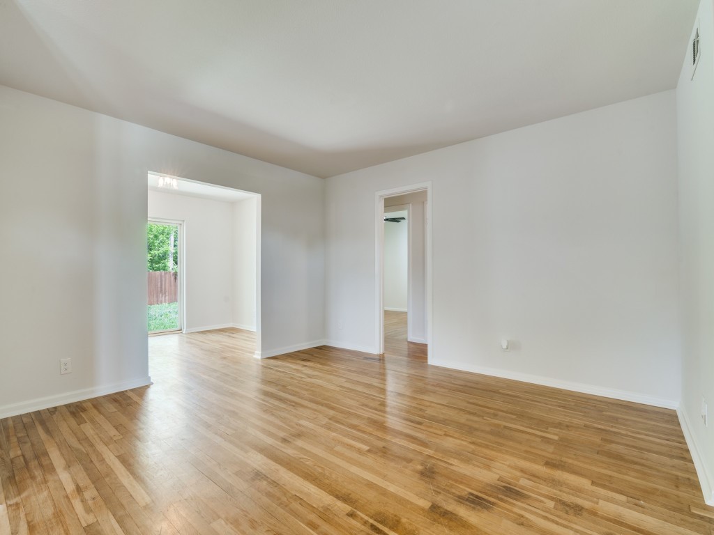 2315 Inadale Avenue Dallas TX 75228