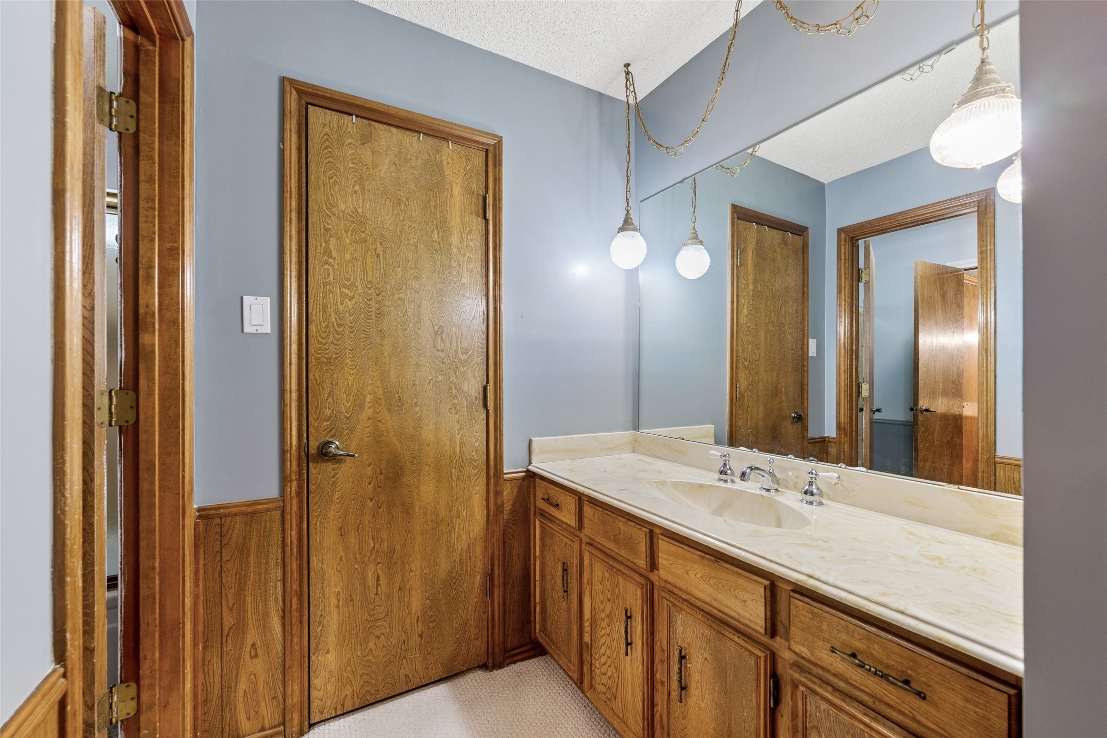 5707 Trail Crest Drive Arlington TX 76017