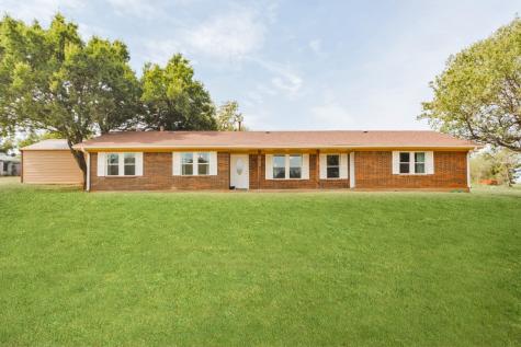 164 Reaves Road Bowie TX 76230