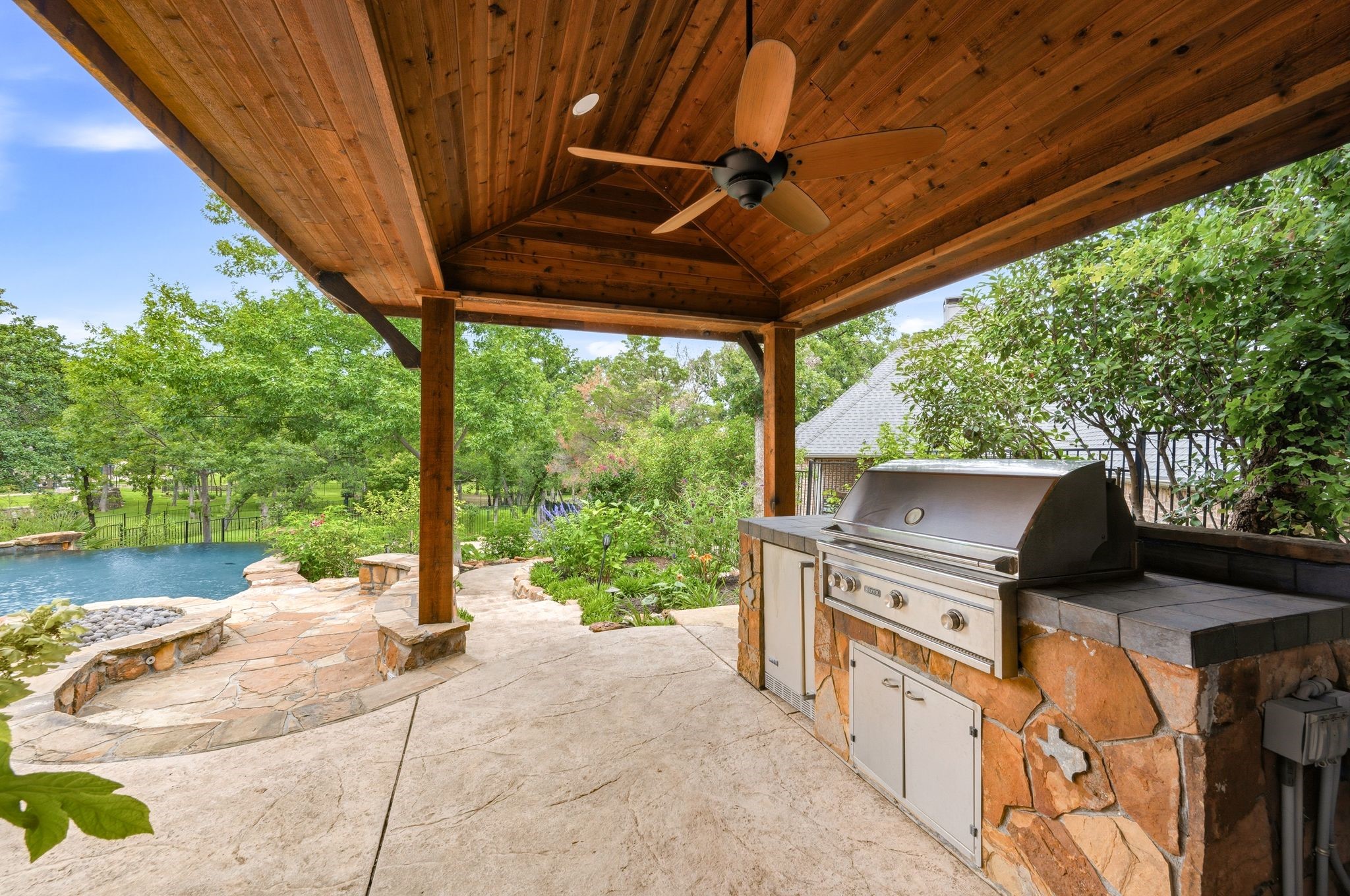 3091 Whispering Oaks Drive Highland Village TX 75077