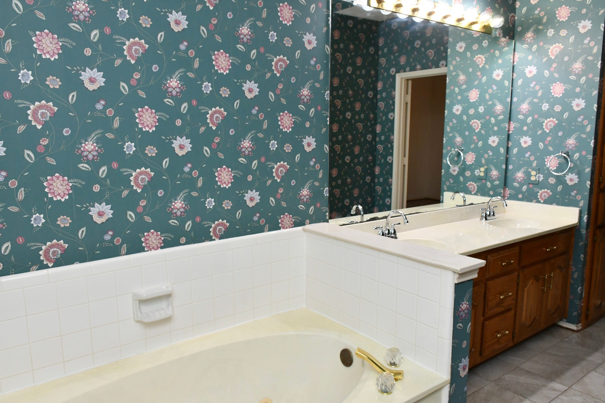 2901 Lois Lane Rowlett TX 75088