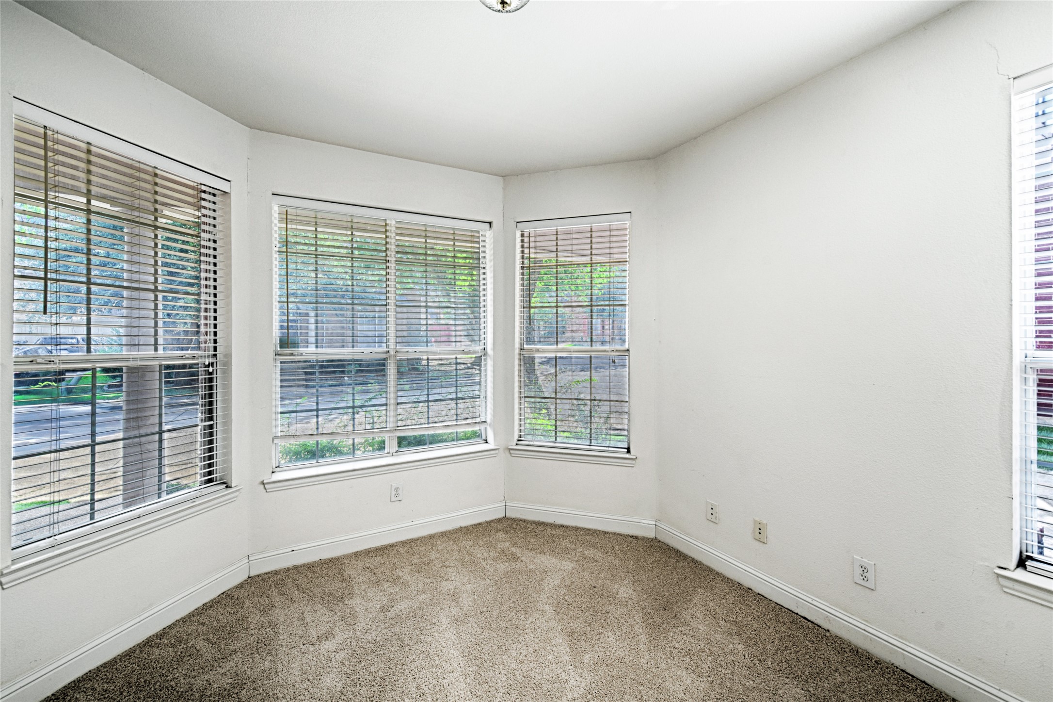 531 Southridge Way Irving TX 75063