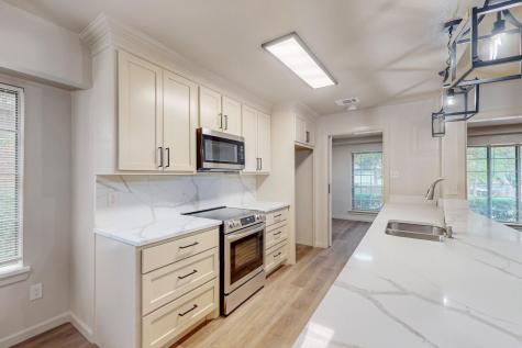 3714 Kiest Knoll Drive Dallas TX 75233