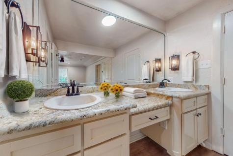 3714 Kiest Knoll Drive Dallas TX 75233