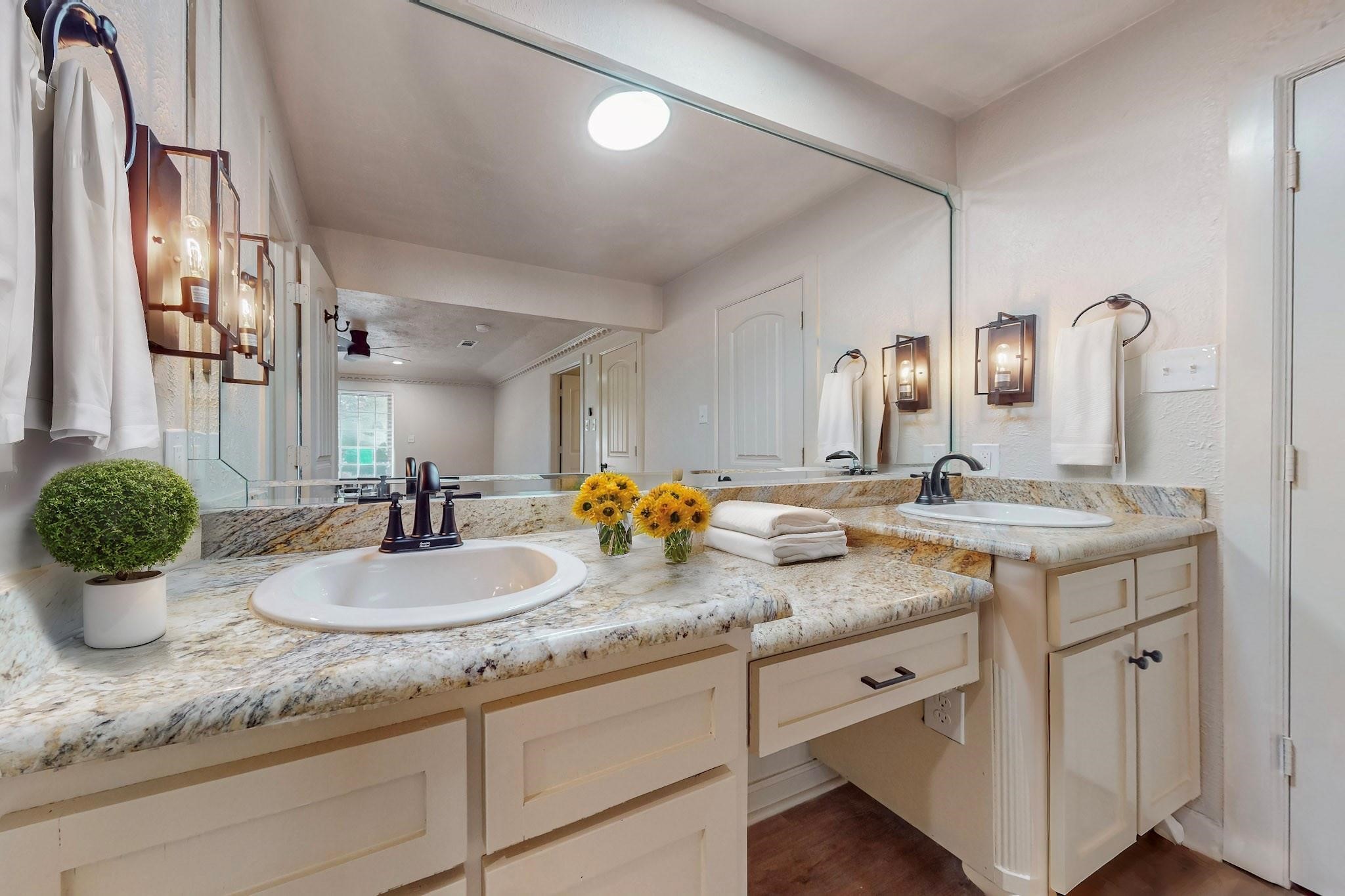 3714 Kiest Knoll Drive Dallas TX 75233