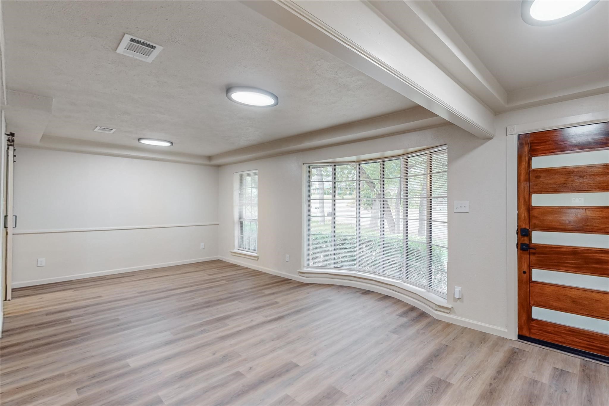 3714 Kiest Knoll Drive Dallas TX 75233