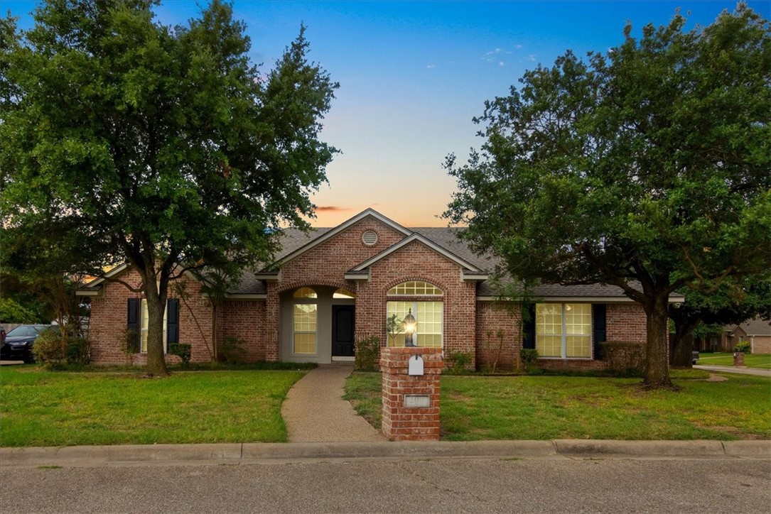 200 Toluca Trail Hewitt TX 76643