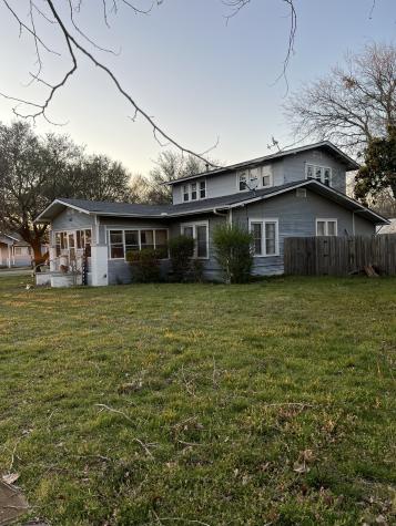100 E Mulberry Street Leonard TX 75452