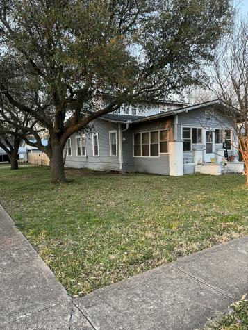 100 E Mulberry Street Leonard TX 75452