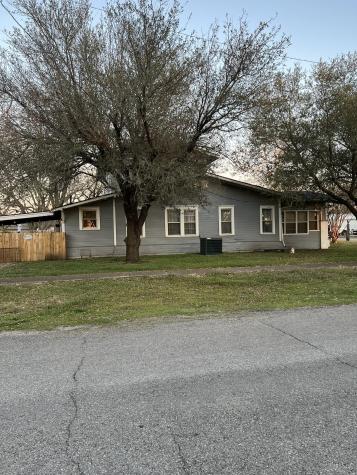 100 E Mulberry Street Leonard TX 75452