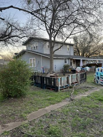 100 E Mulberry Street Leonard TX 75452