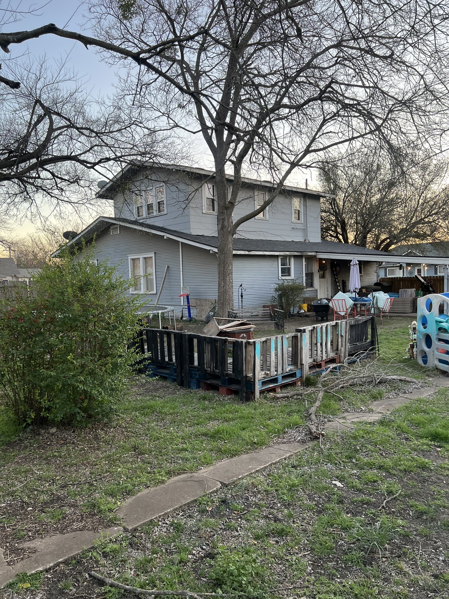 100 E Mulberry Street Leonard TX 75452