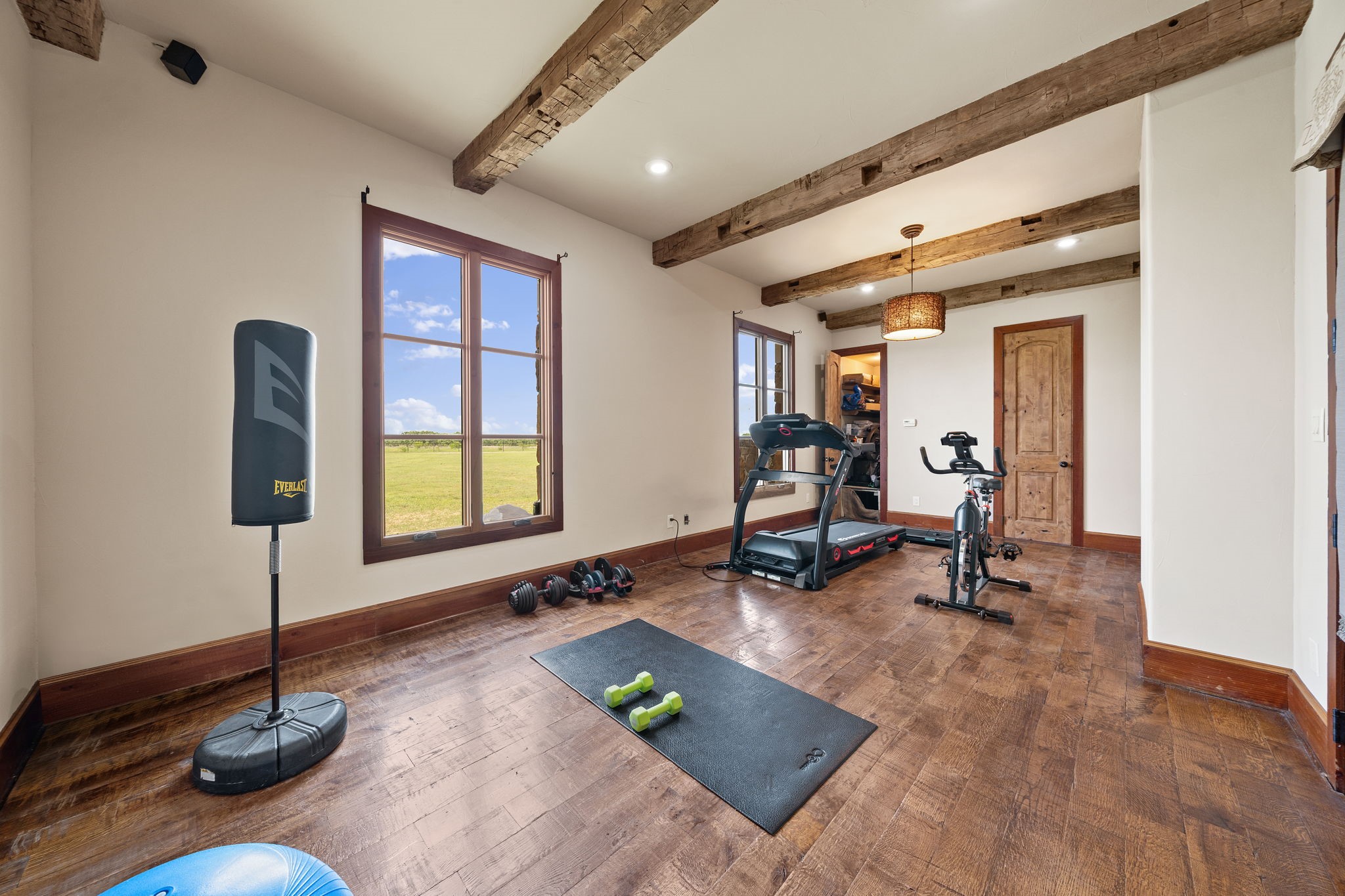 2454 380 W State Highway Jacksboro TX 76458