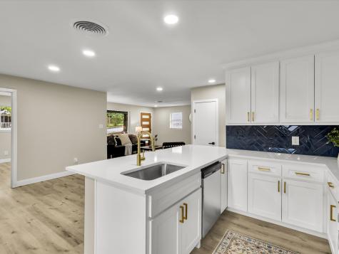 6005 Saint Johns Lane Fort Worth TX 76114