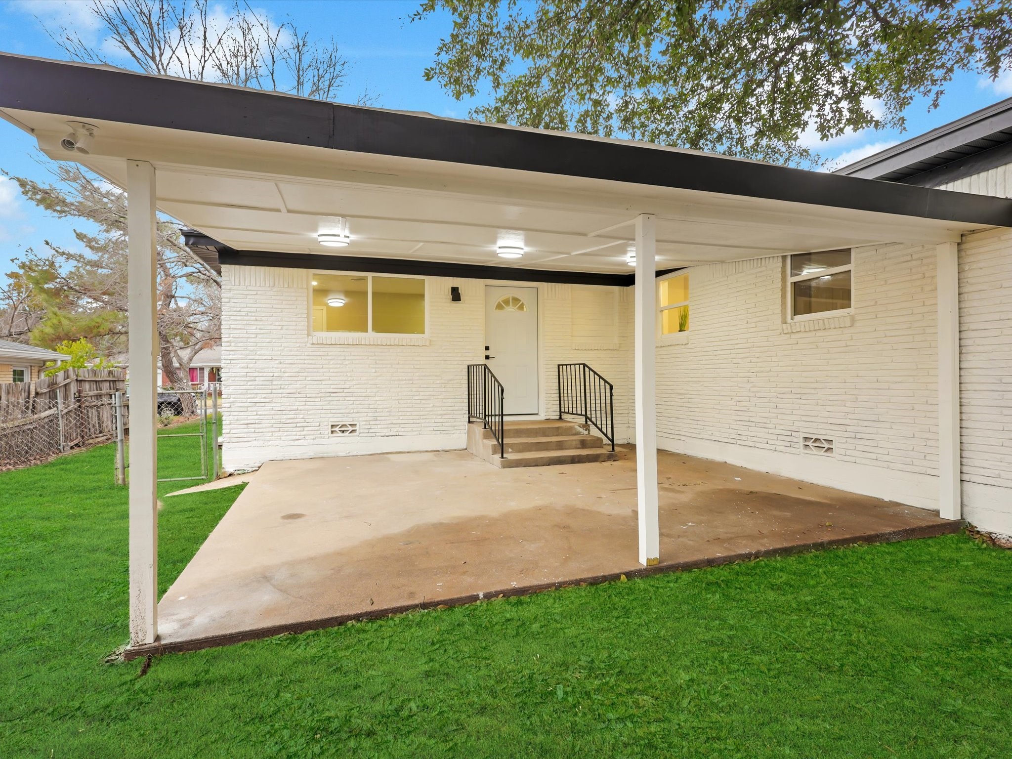 6005 Saint Johns Lane Fort Worth TX 76114