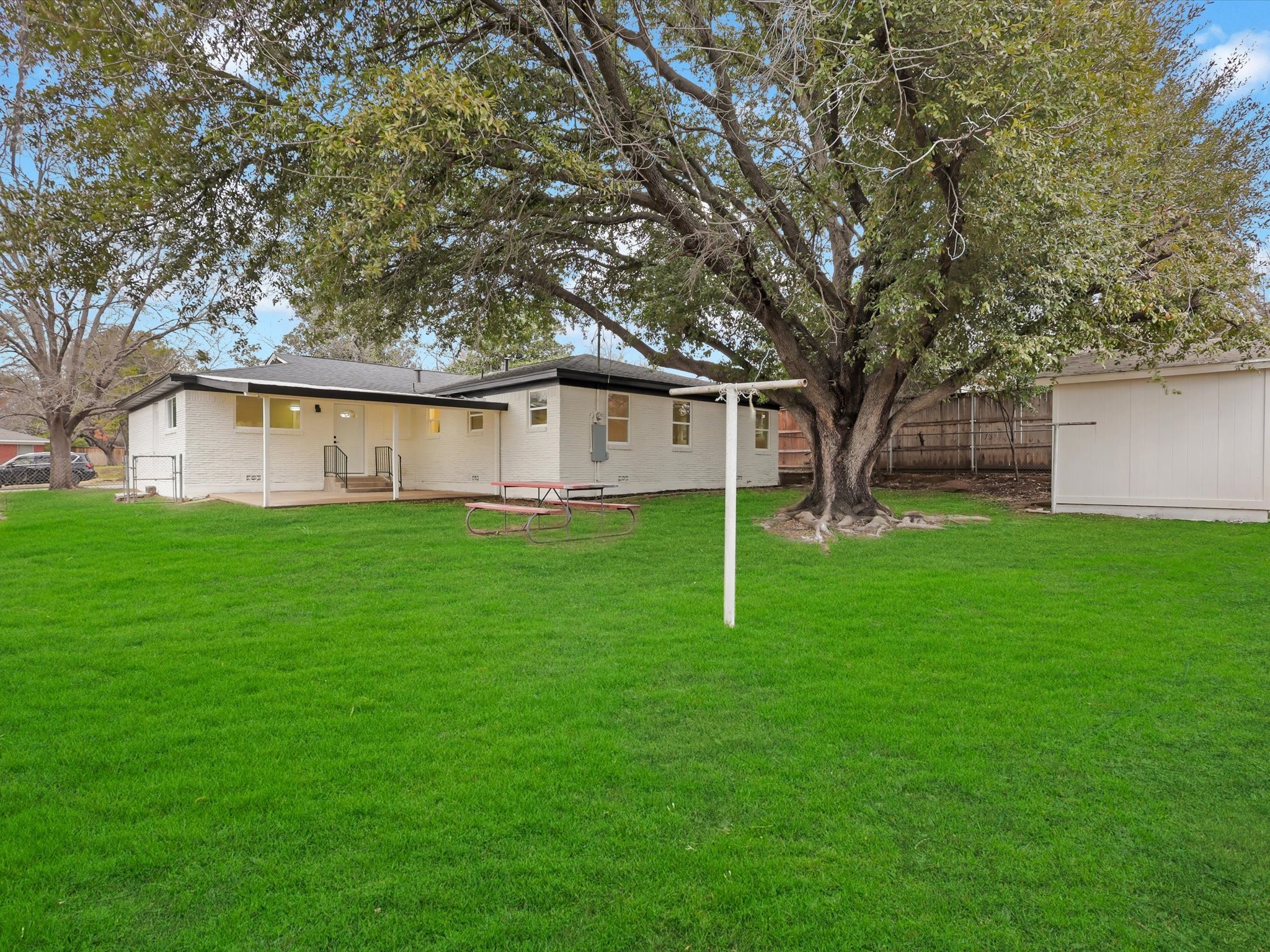 6005 Saint Johns Lane Fort Worth TX 76114