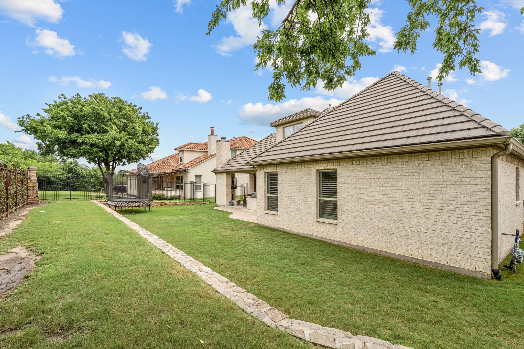 8621 Colina Terrace Benbrook TX 76126