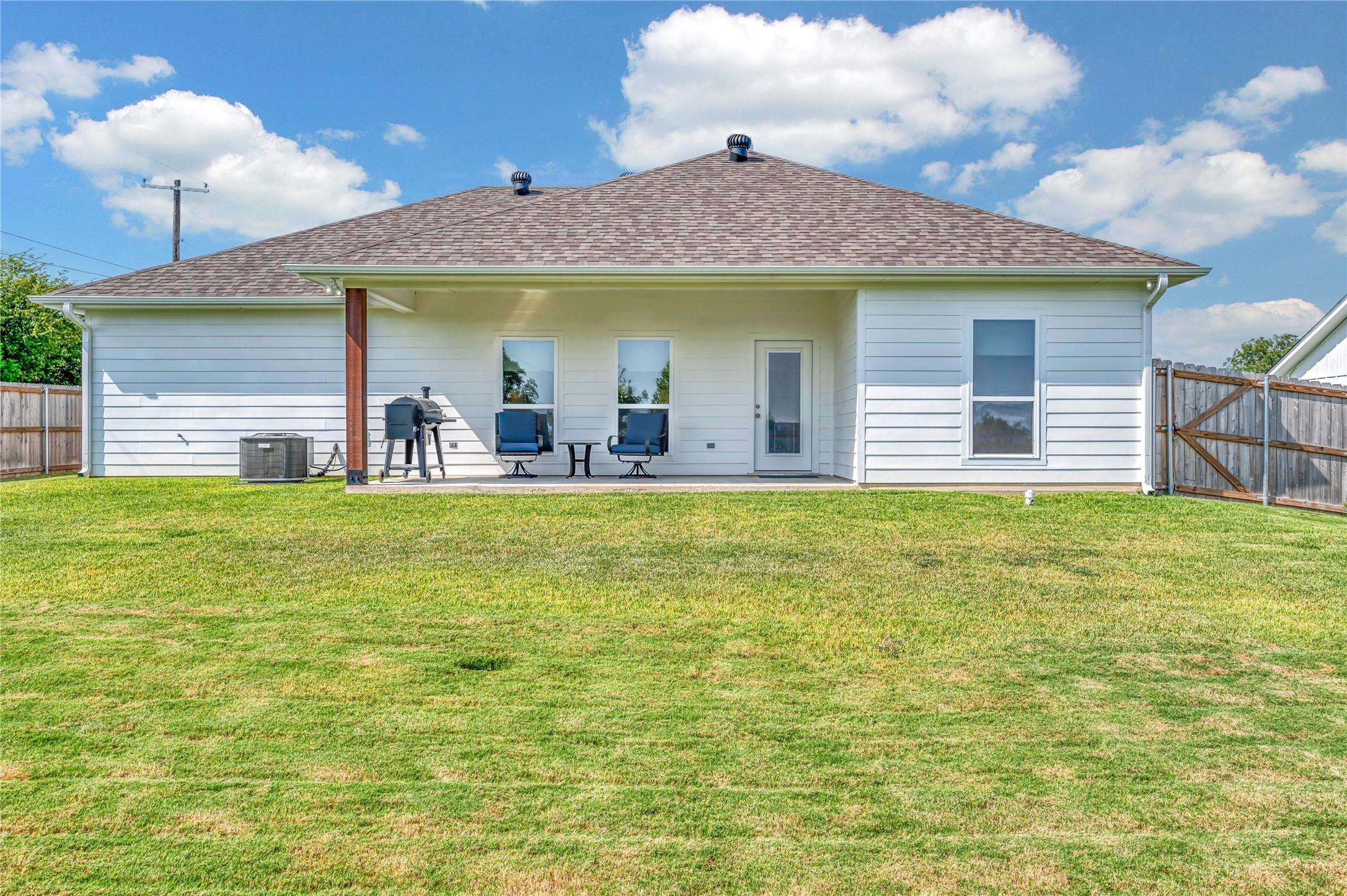 910 S Avenue J Clifton TX 76634