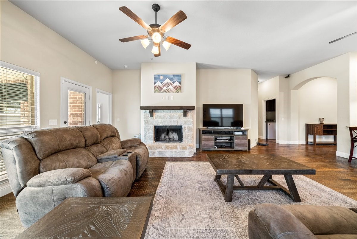 5009 Spruce Street Krum TX 76249